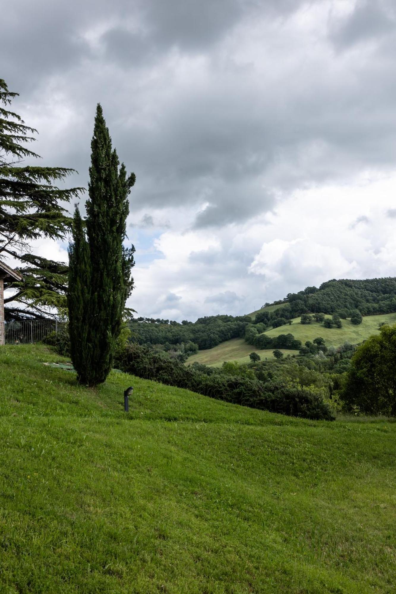 Tenuta Borgo San Michele Gubbio Exterior photo