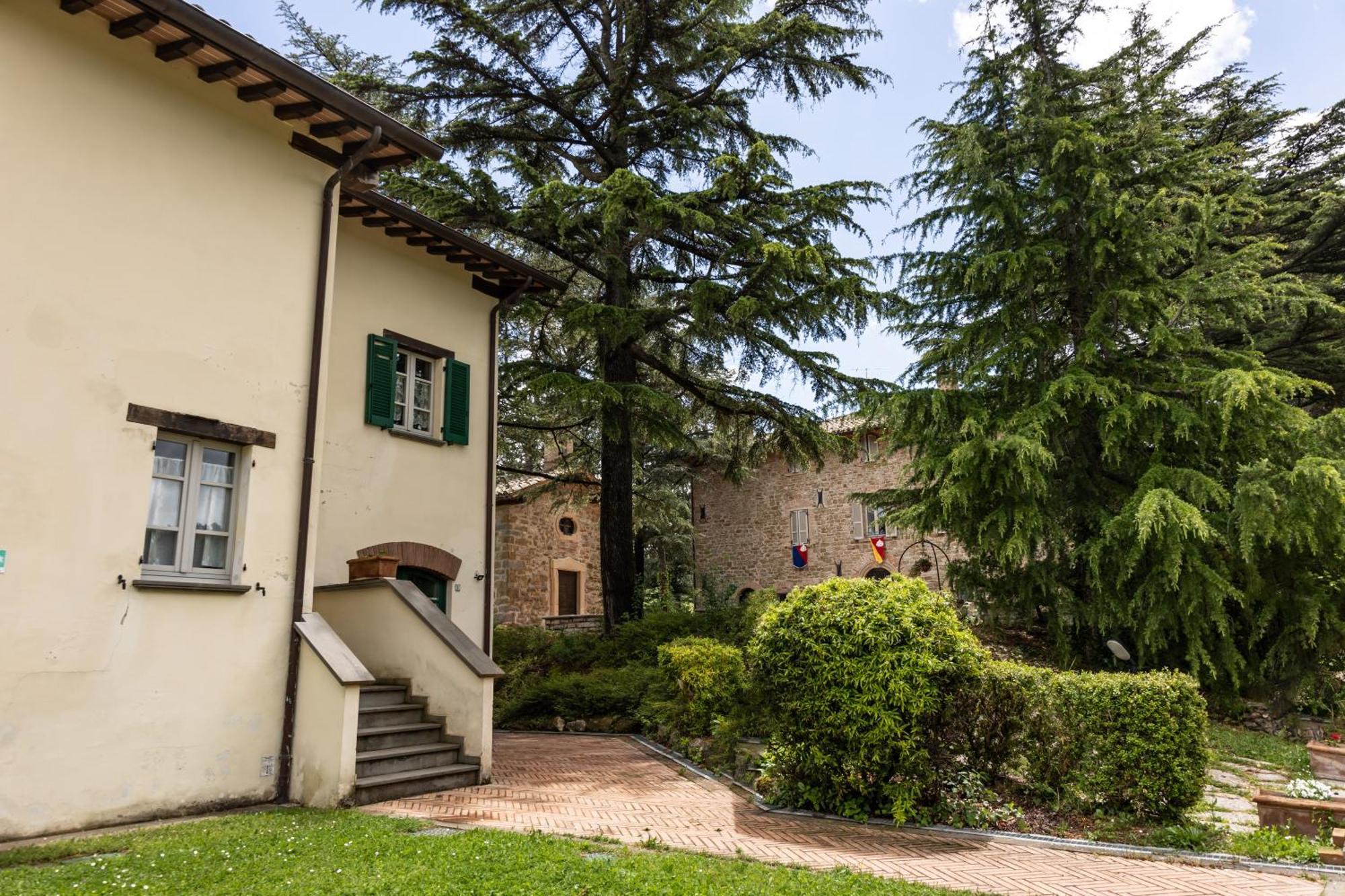 Tenuta Borgo San Michele Gubbio Exterior photo