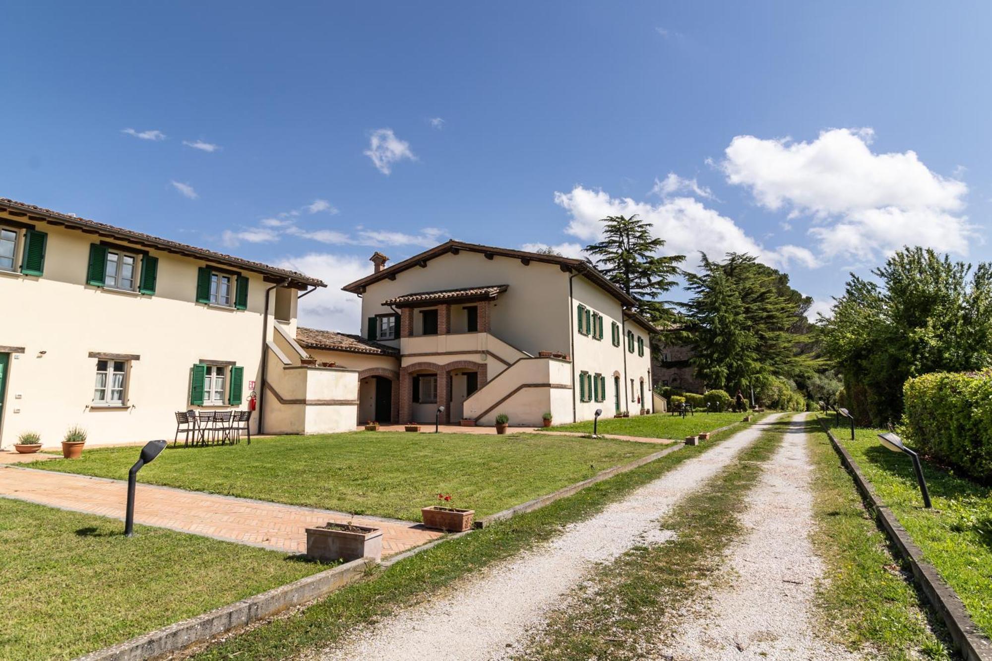 Tenuta Borgo San Michele Gubbio Exterior photo